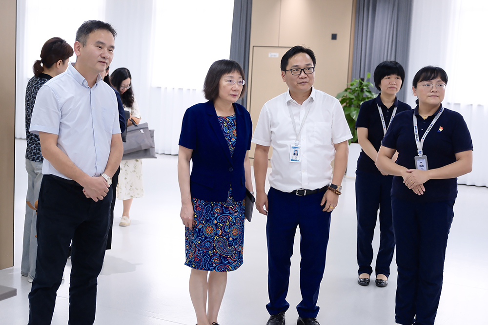 全國總工會女工部部長劉紅梅一行蒞臨我司參觀調(diào)研(圖2)